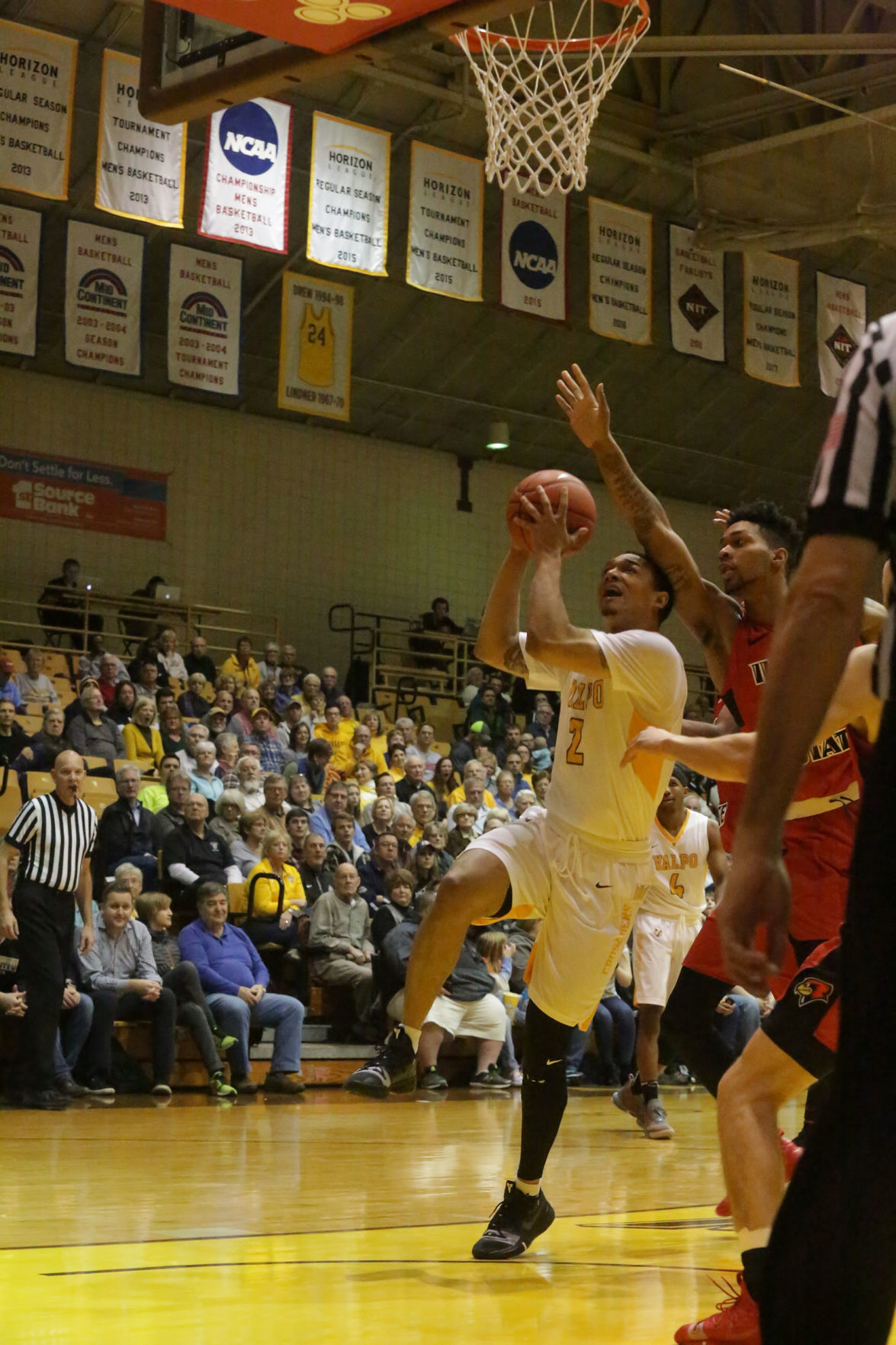 Valparaiso University beats Illinois State in men's basketball